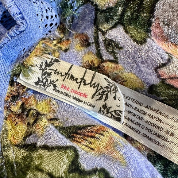 Free People ‘Marsha’ Printed Lace Slip Dress in “Periwinkle Sky” Size Large - Picture 6 of 16